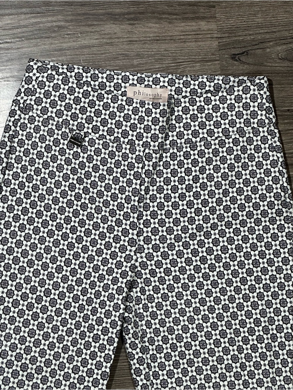 PHILOSOPHY Black & White Geometric Print Pull On Stretch Cropped Capri Pants S - Picture 3 of 9